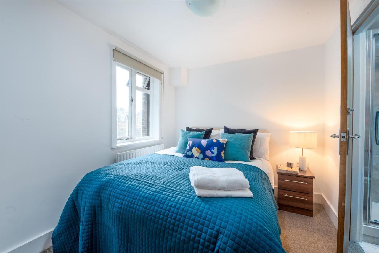 Cumberland Street, Victoria Apartment *